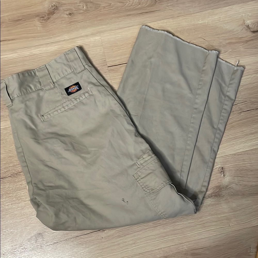 Dickies Men's Tan Work Pants. No Size Tag. Fits 32‎ Waist, Cut Short.